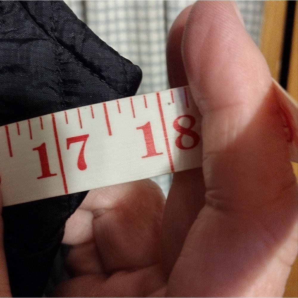 Old Navy down vest - Picture 5 of 6